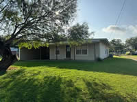 1505 N. Henry, Cuero, TX 77954