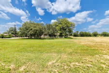 543 W. Seventh St., Yorktown, TX 78164