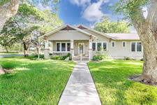 543 W. Seventh St., Yorktown, TX 78164