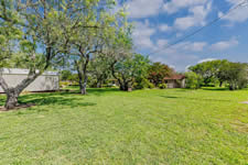 94 Crestview Rd., Yorktown, TX 78164